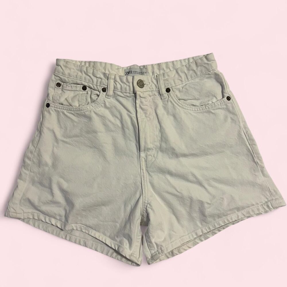 Zara Women's White and Cream Shorts